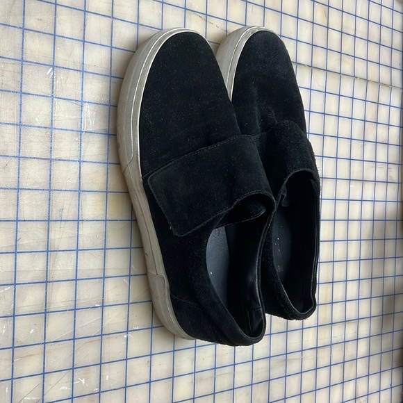 Vince Cage Suede Hook Loop Platform Shoe.Size 9.5 - Picture 1 of 3